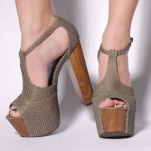 Jessica Simpson Dany Platform Grey Snakeskin Heels